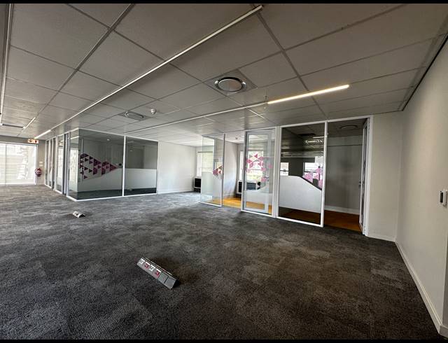 667M² OFFICE TO LET IN WOODMEAD